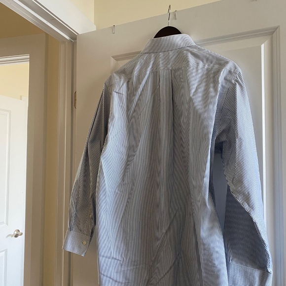 Brooks Brothers 346 Navy & White Pinstripe Shirt Size 15 1/2-2/3 - Picture 2 of 8